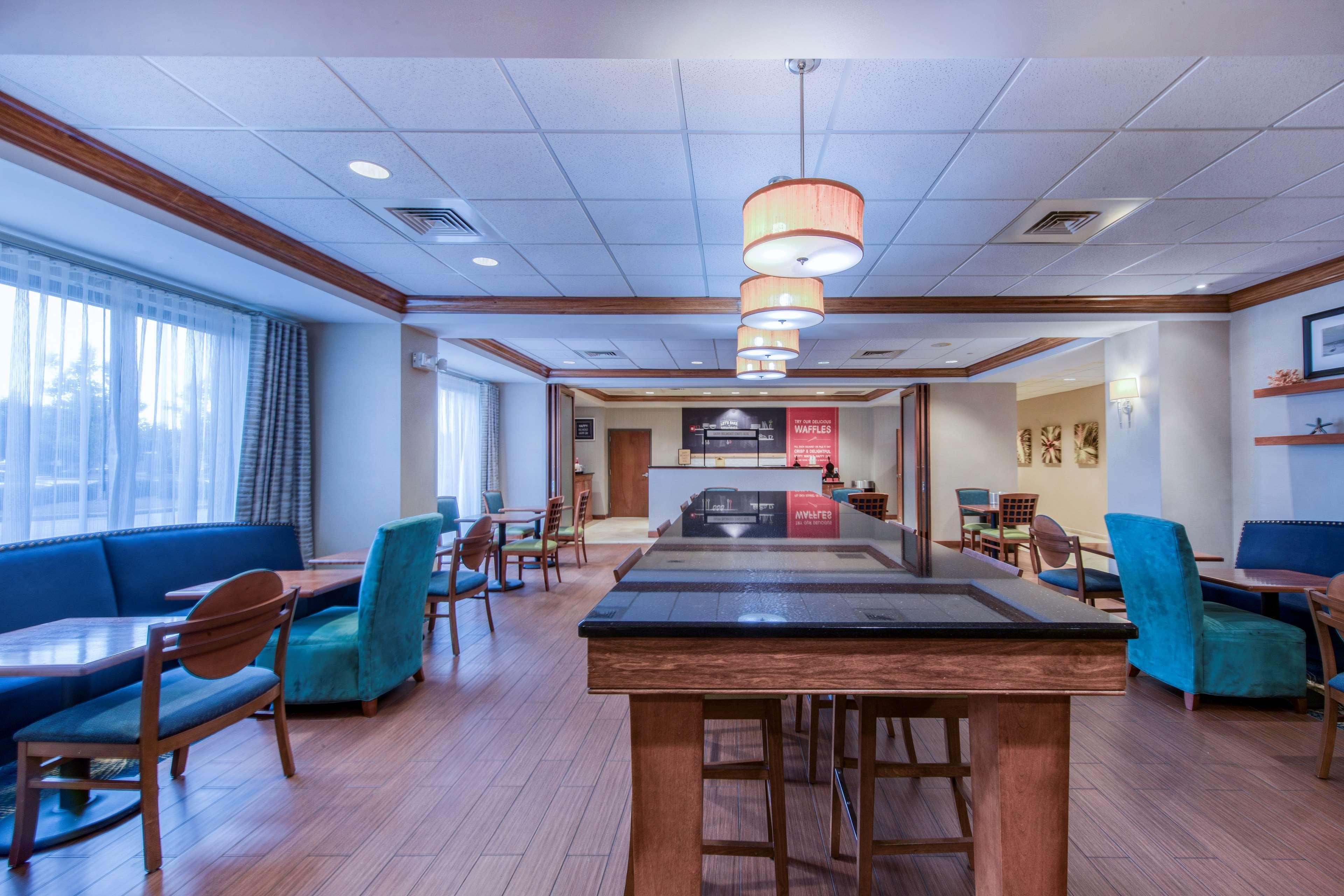 Hampton Inn Wilmington University Area Eksteriør billede